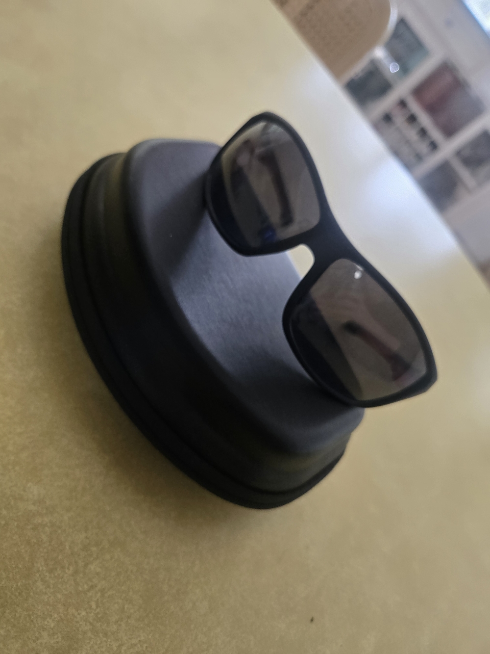 Foster Grant Black Rectangular Sunglasses